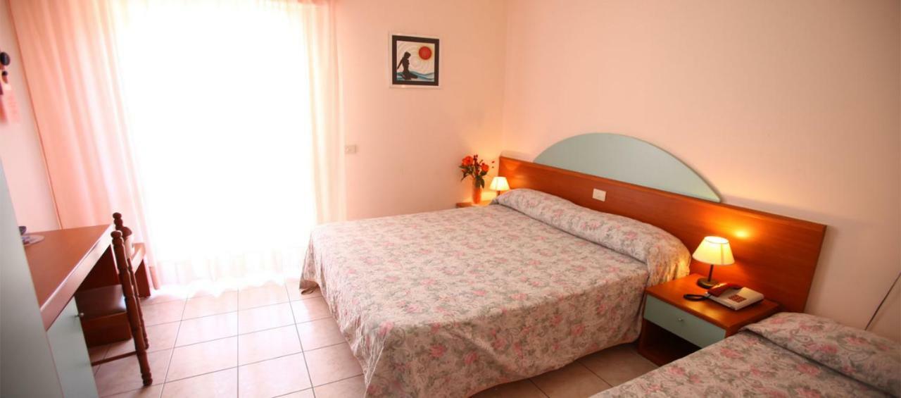 Aloha Park Hotel Campomarino  Extérieur photo